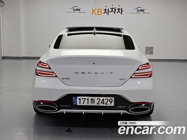 Genesis G70 New — Фото автомобиля 3