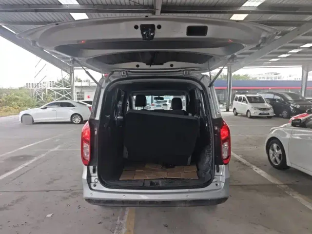 Wuling Hongguang — Фото автомобиля 18