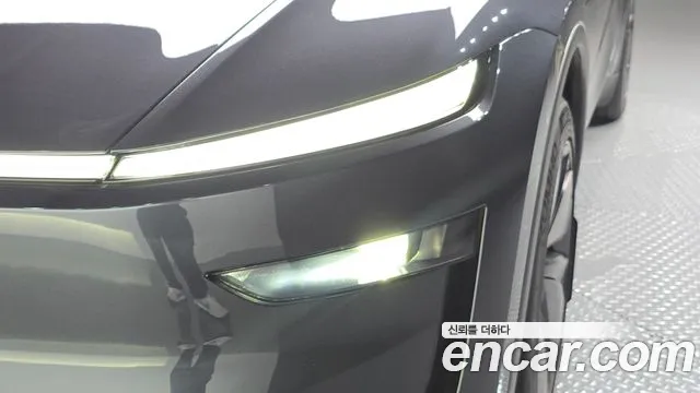 Tesla Model Y — Фото автомобиля 22