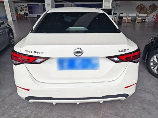 Nissan Sylphy — Фото автомобиля 5