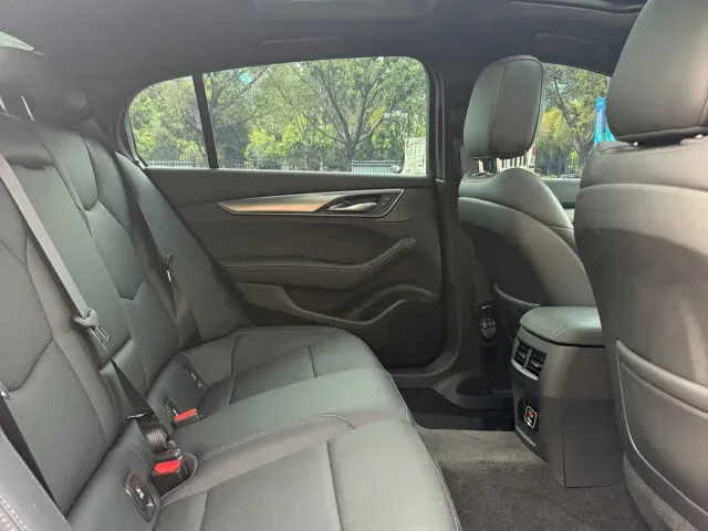 Cadillac CT5 — Фото автомобиля 11