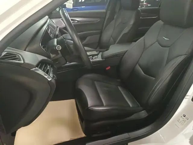 Cadillac CT5 — Фото автомобиля 14