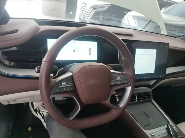 BYD Seal 07 DM-i — Фото автомобиля 9