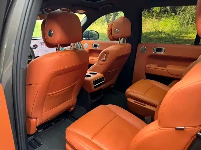 Li Auto L8 — Фото автомобиля 6