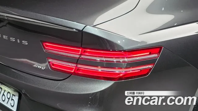 Genesis G80 Бензин 2.5 турбо AWD — Фото автомобиля 4