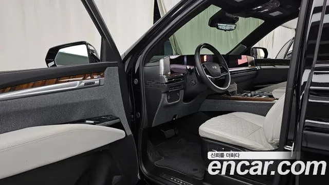 Cadillac Escalade — Фото автомобиля 15