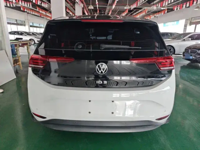 Volkswagen ID.3 — Фото автомобиля 5