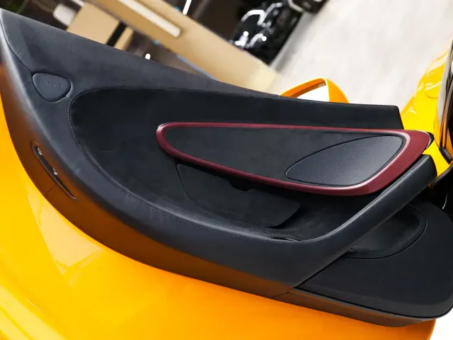 McLaren GT — Фото автомобиля 8