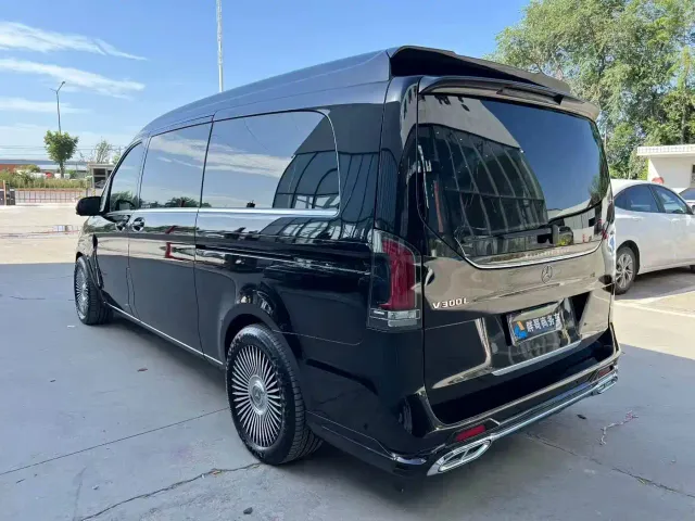 Mercedes-Benz V-Class — Фото автомобиля 9