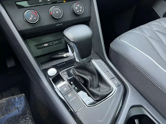 Volkswagen Tiguan L — Фото автомобиля 28