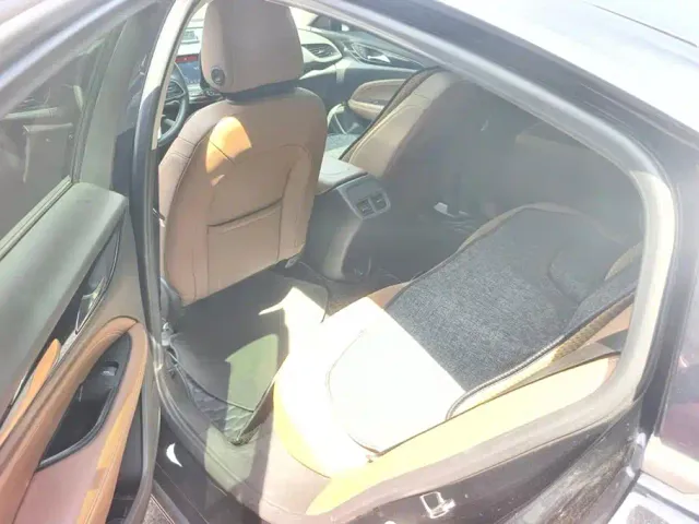 Buick Regal — Фото автомобиля 11