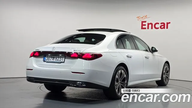 Mercedes-Benz E-Class W214 — Фото автомобиля 2