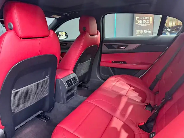 Jaguar XEL — Фото автомобиля 10