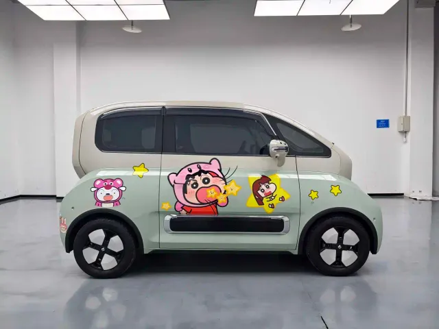 Baojun KiWi EV — Фото автомобиля 3