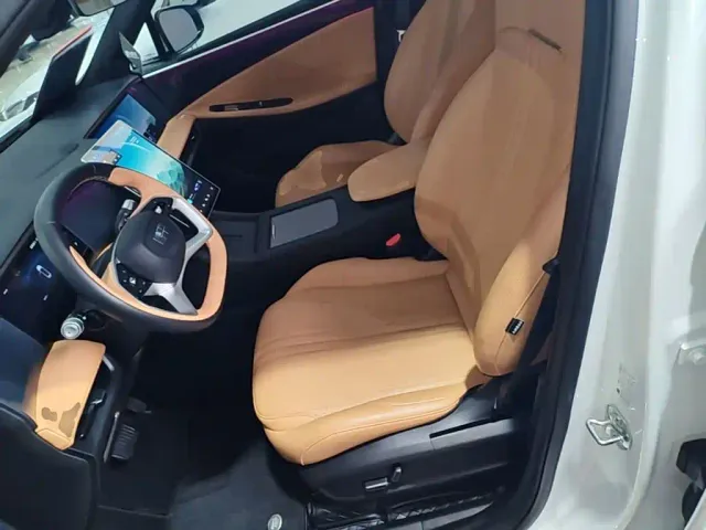 Geely Galaxy L7 — Фото автомобиля 14