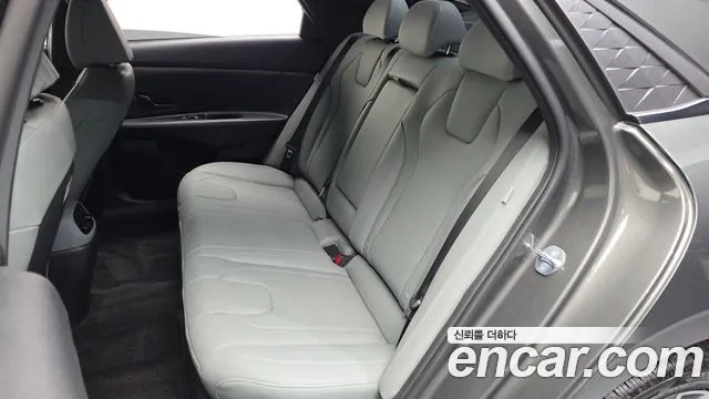Hyundai AVANTE Новый Avante (CN7) — Фото автомобиля 25