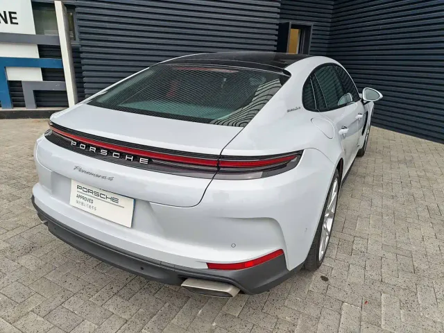 Porsche Panamera — Фото автомобиля 9