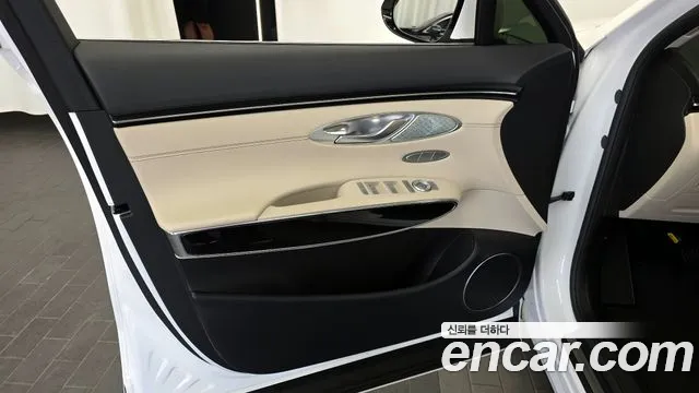 Genesis GV70 2.5T Бензин 2WD — Фото автомобиля 23