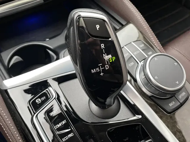 BMW 5 Series — Фото автомобиля 22
