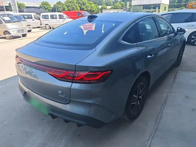 BYD Qin L — Фото автомобиля 6