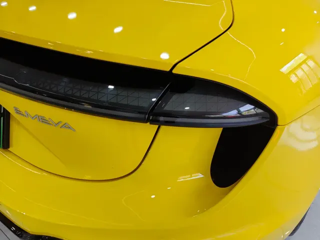 Lotus Emeya — Фото автомобиля 7