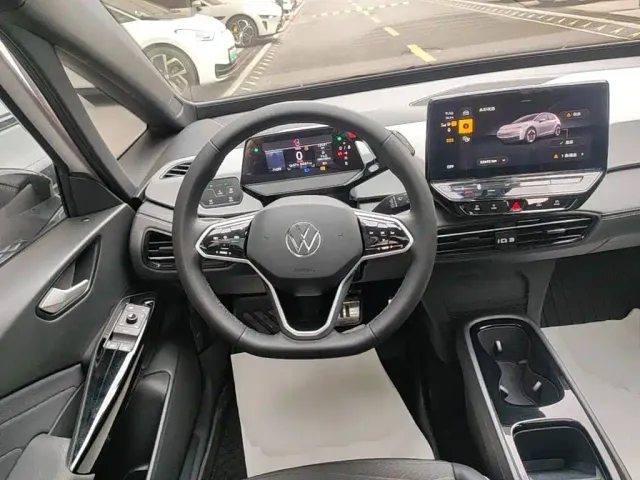 Volkswagen ID.3 — Фото автомобиля 10