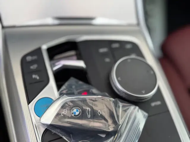 BMW i4 — Фото автомобиля 22