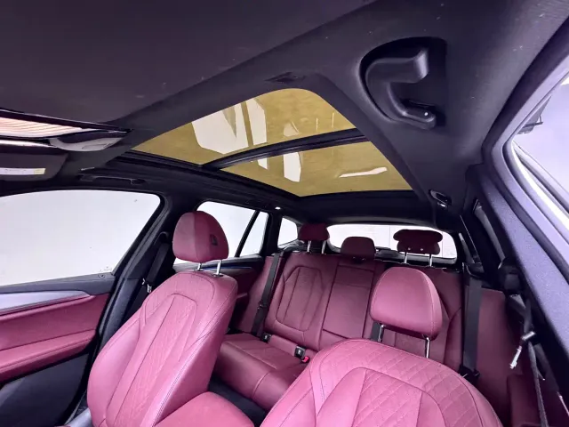 BMW iX3 — Фото автомобиля 10