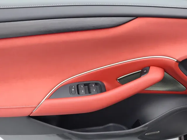 Xiaomi SU7 — Фото автомобиля 11