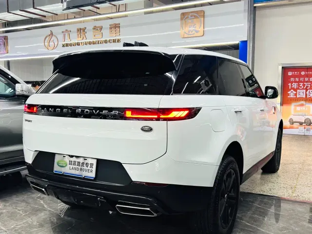 Land Rover Range Rover Sport — Фото автомобиля 9