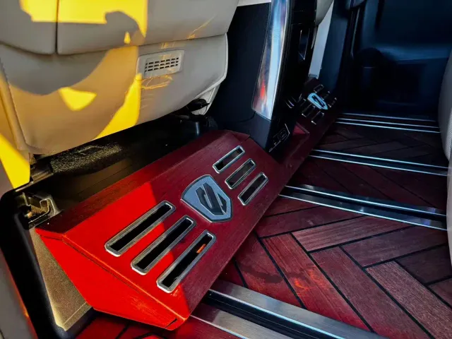 Toyota Alphard — Фото автомобиля 18