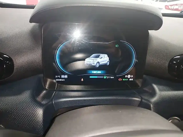 Leapmotor T03 — Фото автомобиля 15