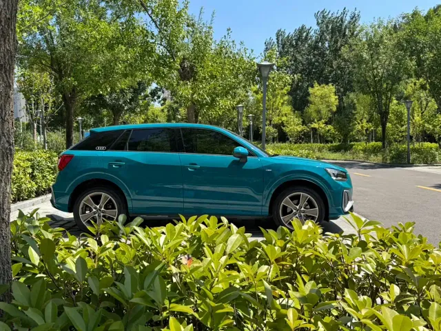 Audi Q2L — Фото автомобиля 4