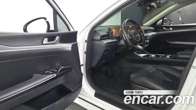 Kia K5 Новый K5 3 поколение 2.0 LPi(Для проката) — Фото автомобиля 9