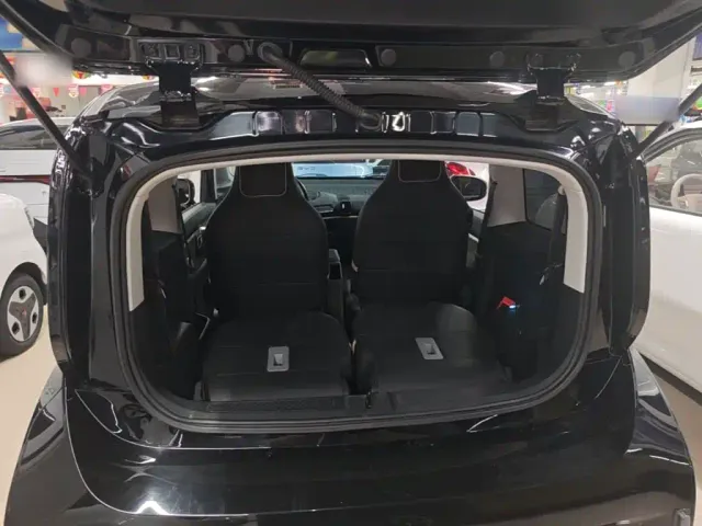 Baojun KiWi EV — Фото автомобиля 18