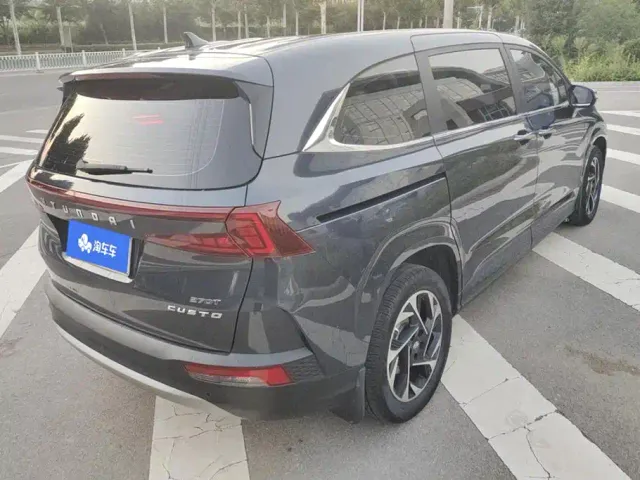 Hyundai Custo — Фото автомобиля 3