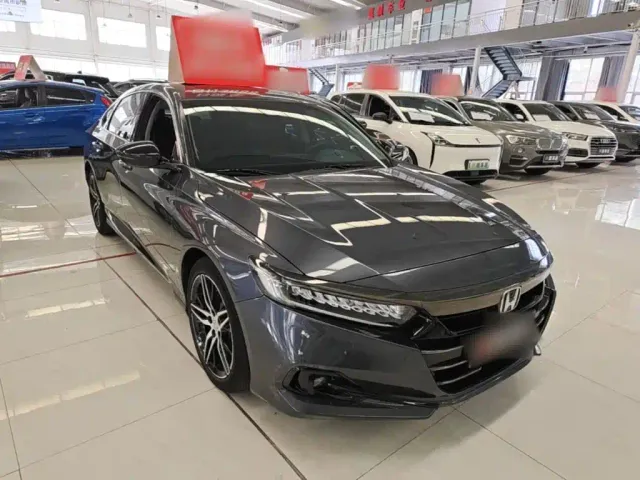 Honda Accord — Фото автомобиля 3
