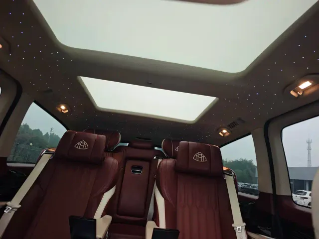 Mercedes-Benz V-Class — Фото автомобиля 27