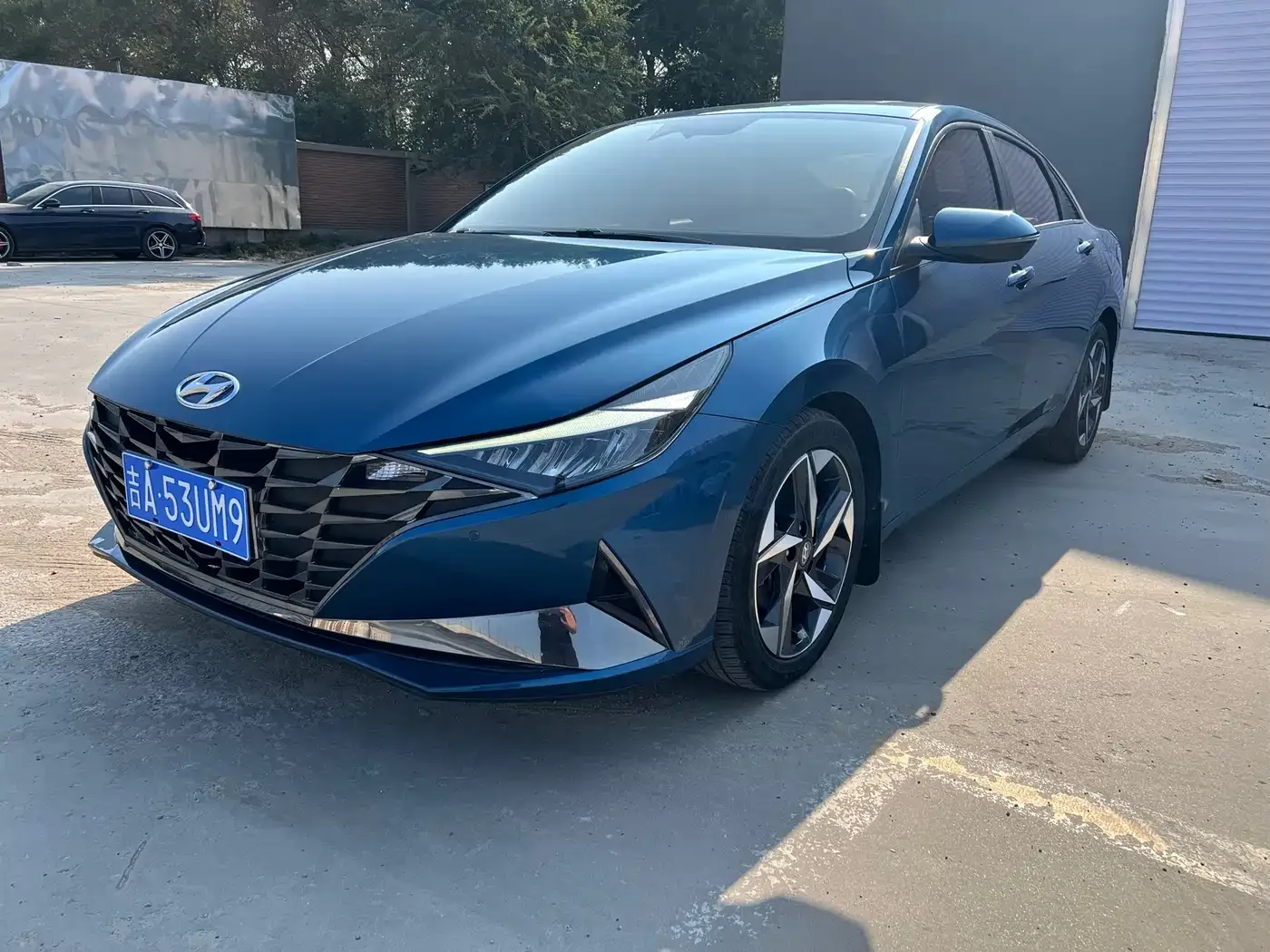 Фотография автомобиля — Hyundai Elantra