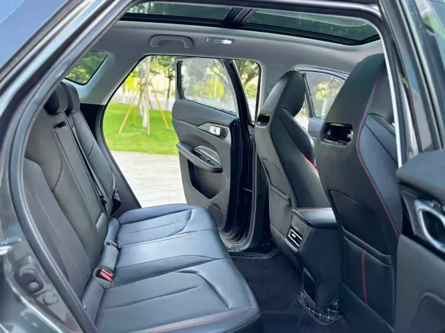 Changan Z6 — Фото автомобиля 8