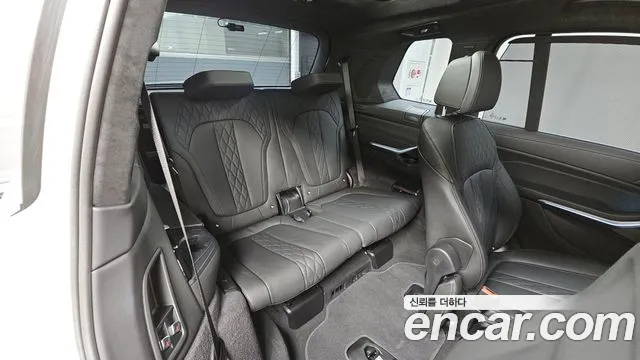 BMW X7 — Фото автомобиля 8