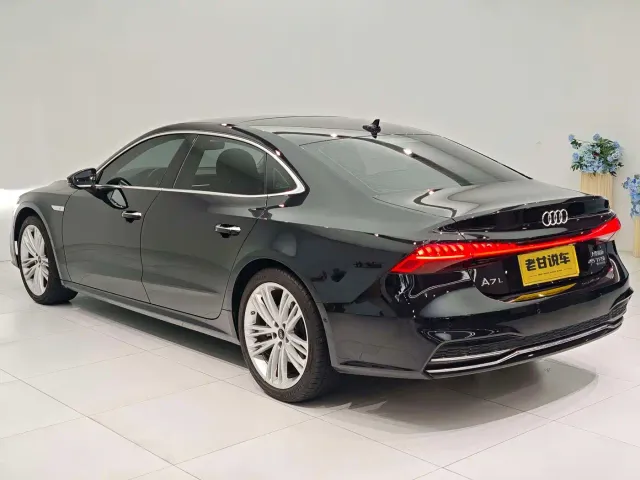 Audi Audi A7L 2024 45 TFSI quattro Premium Luxury — Фото автомобиля 4