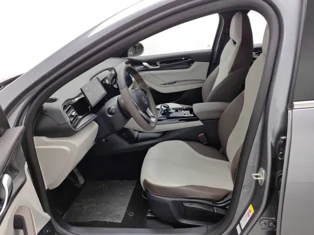 BYD Qin PLUS — Фото автомобиля 10