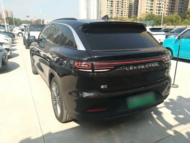Leapmotor C11 — Фото автомобиля 4