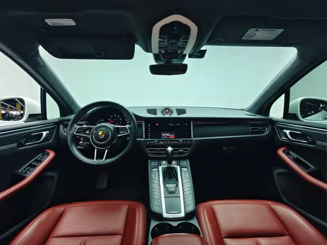 Porsche Macan — Фото автомобиля 18