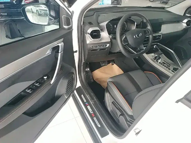 Geely Binyue — Фото автомобиля 15
