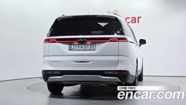 Kia Canival Carnival 4 поколение 9 мест Prestige — Фото автомобиля 3