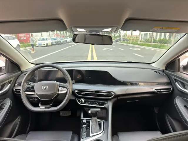 Changan Eado — Фото автомобиля 6