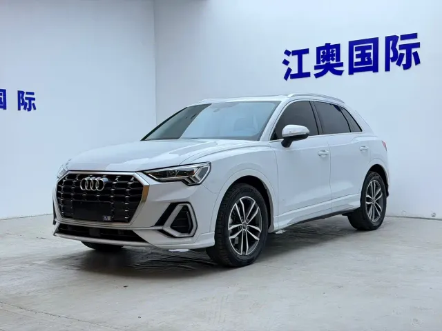 Фотография автомобиля — Audi Q3