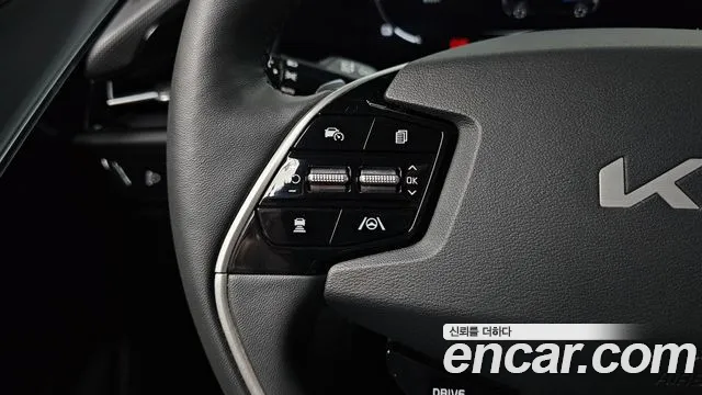 Kia Niro — Фото автомобиля 30